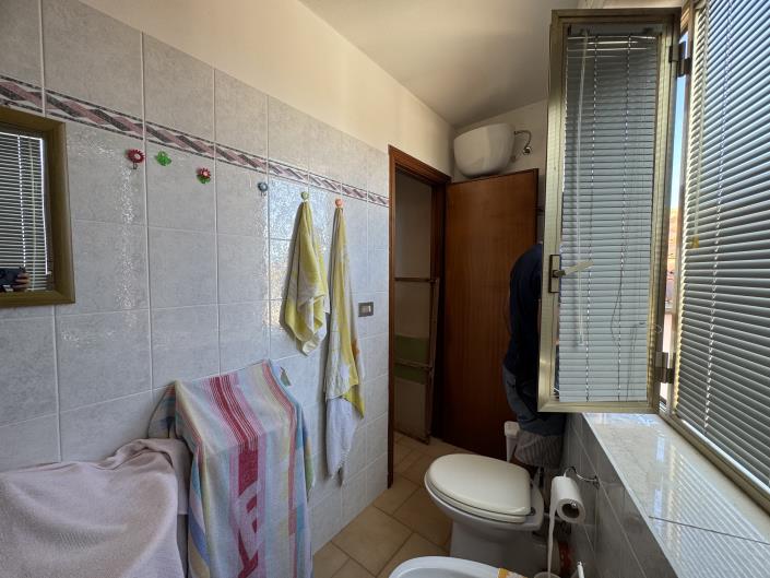 Image No.17-1 Bed Townhouse for sale