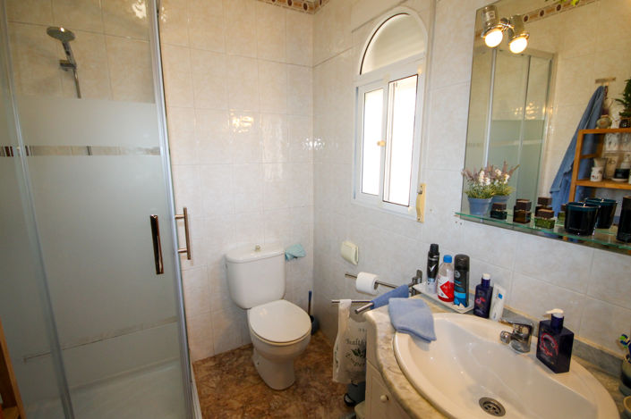 Image No.14-3 Bed House for sale