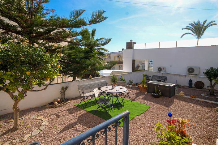 Image No.21-3 Bed House for sale