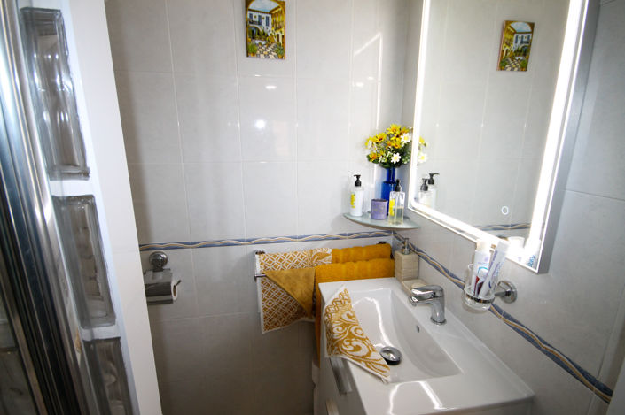 Image No.14-3 Bed House for sale