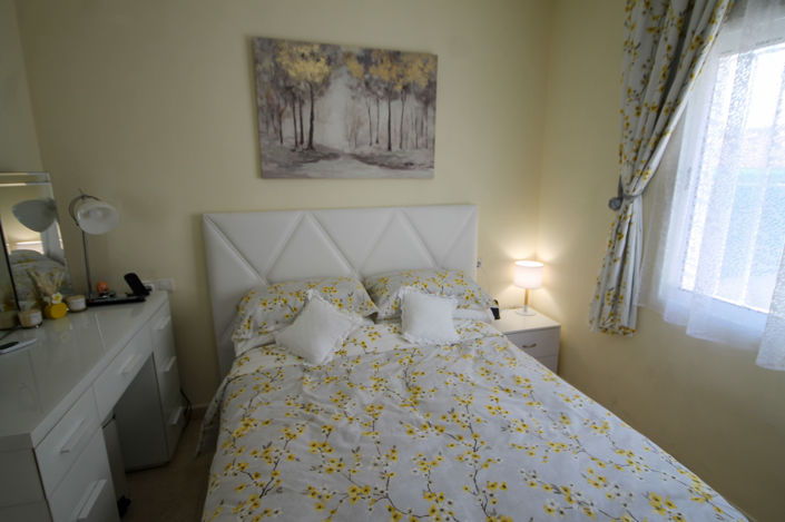 Image No.15-3 Bed House for sale