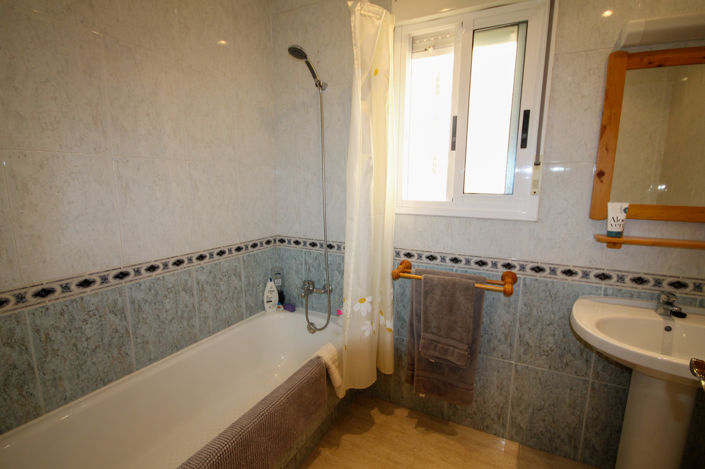 Image No.14-2 Bed Villa for sale