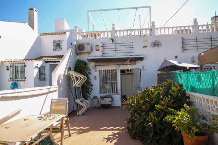 Image No.11-3 Bed House for sale