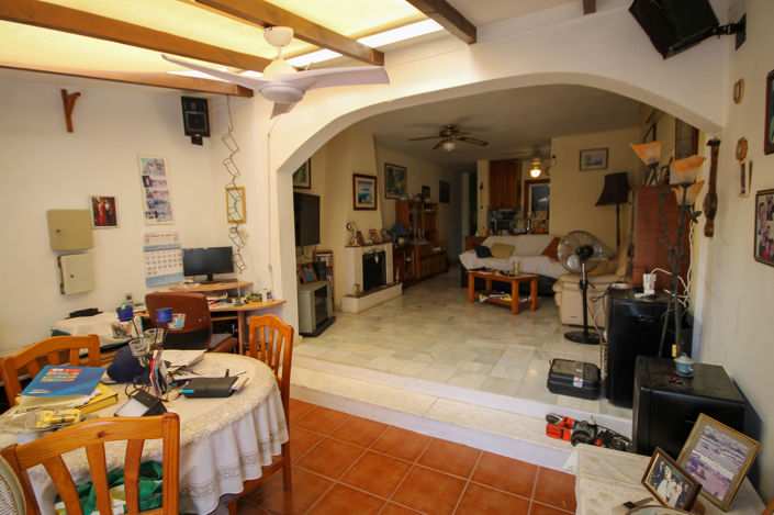 Image No.3-3 Bed House for sale