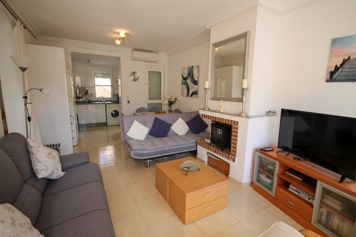 Image No.10-2 Bed House for sale