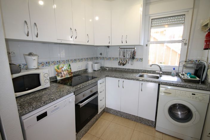 Image No.14-2 Bed House for sale