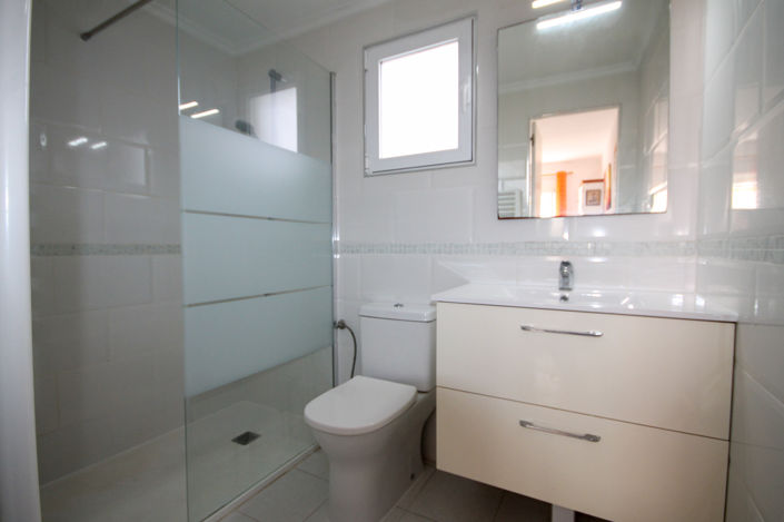 Image No.10-1 Bed Apartment for sale