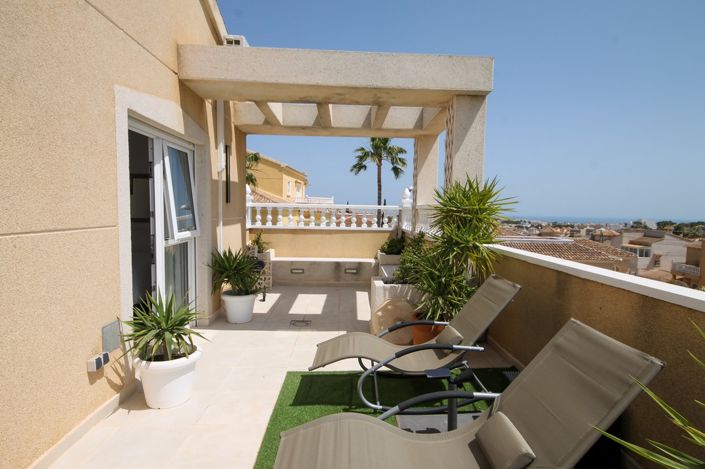 Image No.20-2 Bed Apartment for sale