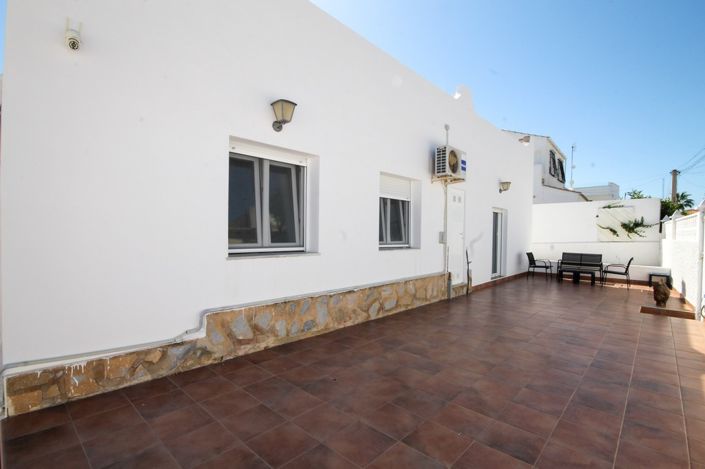Image No.39-4 Bed Villa for sale