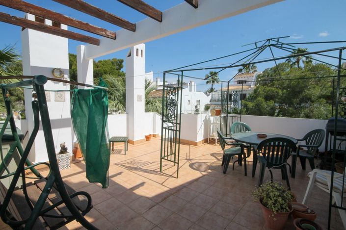 Image No.10-4 Bed House for sale