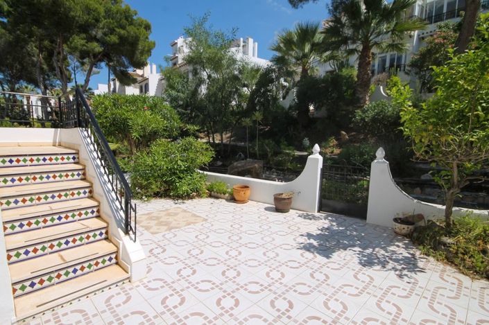 Image No.26-4 Bed House for sale