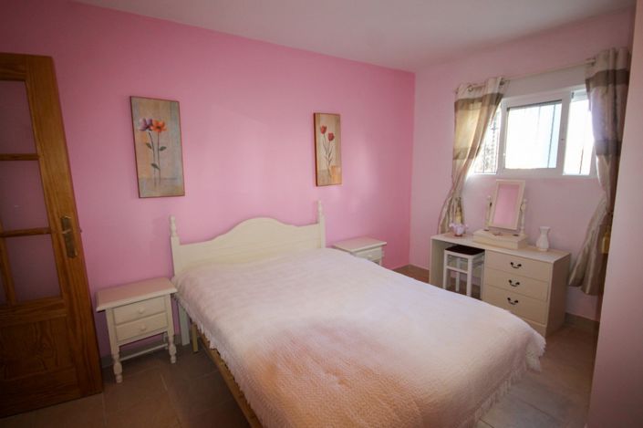 Image No.33-4 Bed House for sale