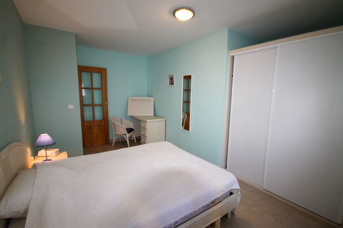 Image No.36-4 Bed House for sale
