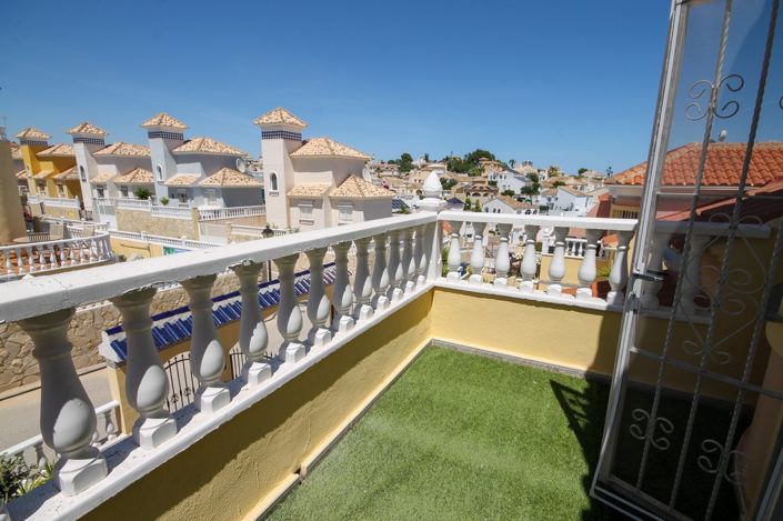 Image No.16-3 Bed House for sale