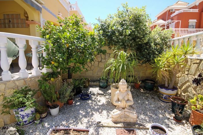 Image No.25-3 Bed House for sale