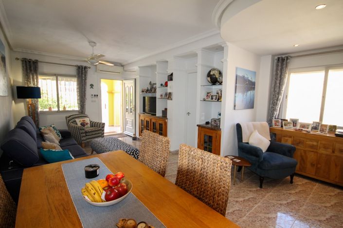 Image No.6-3 Bed House for sale
