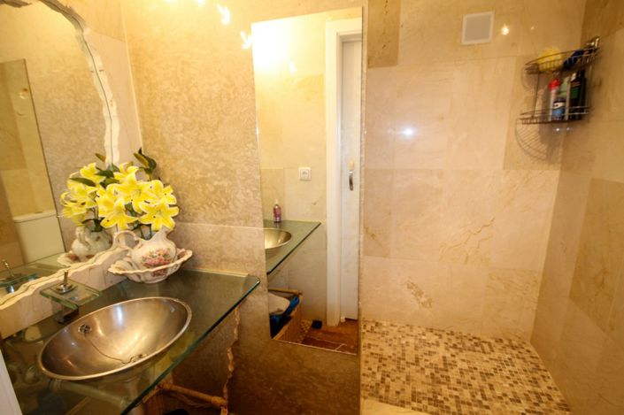 Image No.18-2 Bed Apartment for sale