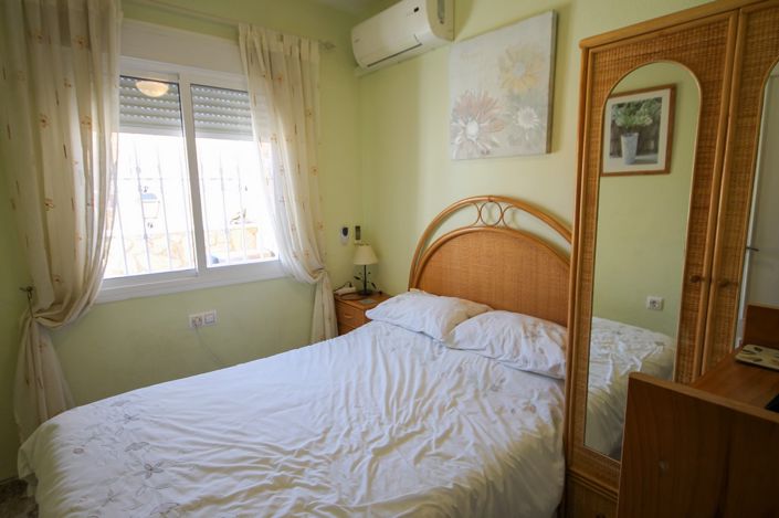 Image No.16-3 Bed House for sale