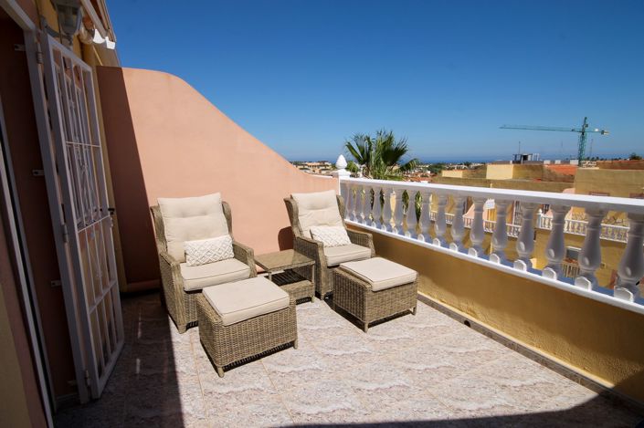 Image No.18-3 Bed House for sale