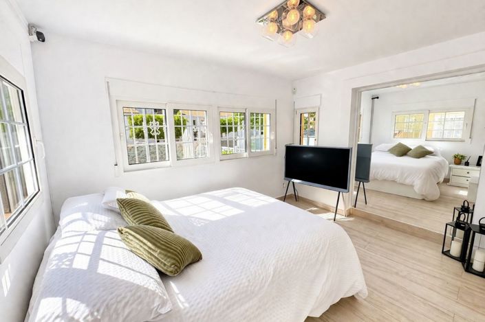 Image No.14-3 Bed Villa for sale