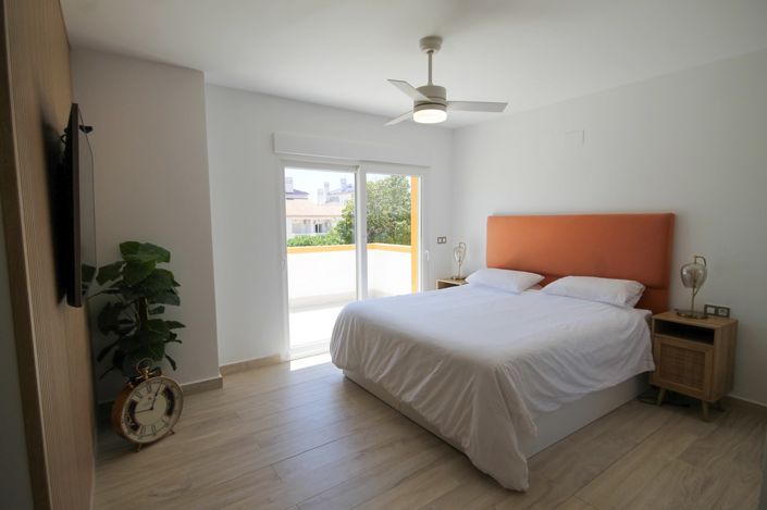 Image No.17-3 Bed Villa for sale