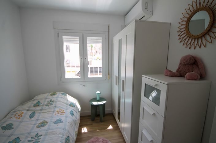 Image No.16-2 Bed House for sale