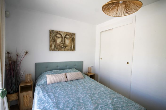 Image No.19-2 Bed House for sale