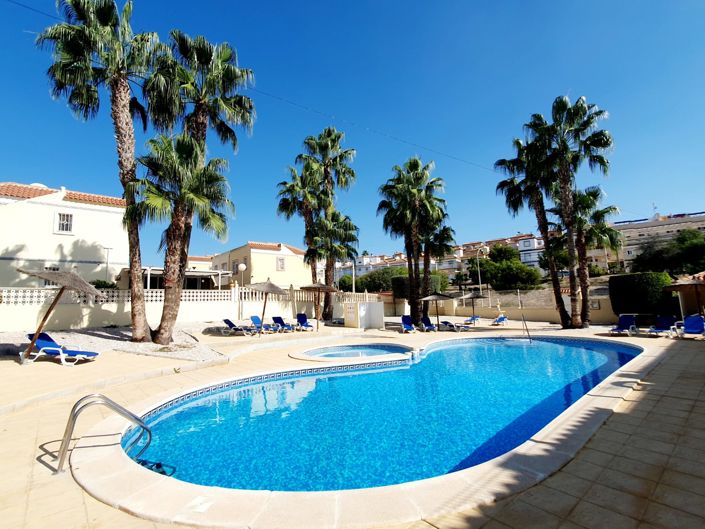 Image No.2-2 Bed House for sale