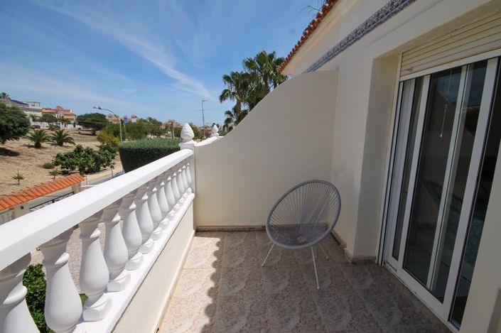 Image No.21-2 Bed House for sale
