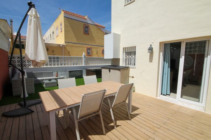 Image No.28-2 Bed House for sale