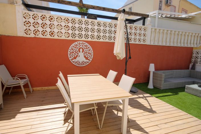 Image No.29-2 Bed House for sale