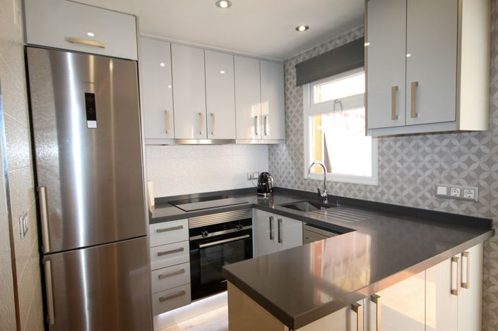 Image No.11-2 Bed House for sale