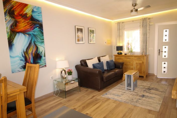 Image No.12-2 Bed House for sale