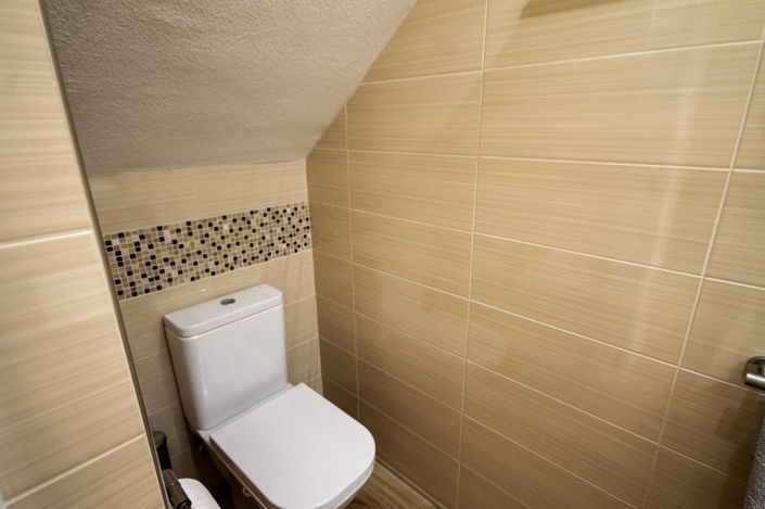 Image No.15-2 Bed House for sale