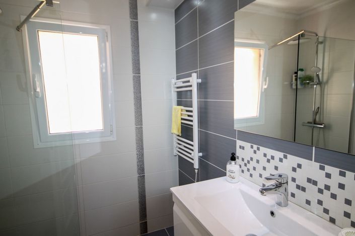 Image No.19-2 Bed House for sale