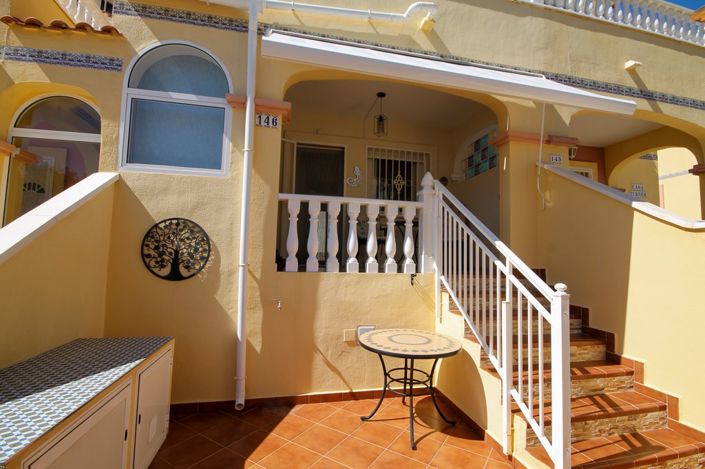 Image No.2-2 Bed House for sale