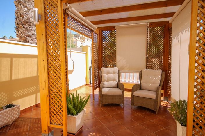 Image No.4-2 Bed House for sale