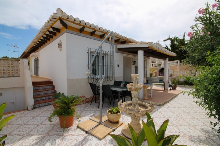 Image No.3-Maison de 2 chambres à vendre à Torrevieja