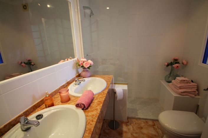 Image No.21-3 Bed Villa for sale