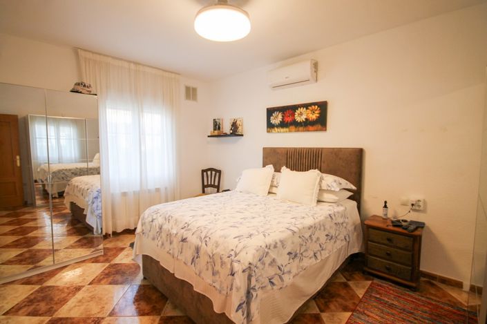 Image No.18-5 Bed Villa for sale
