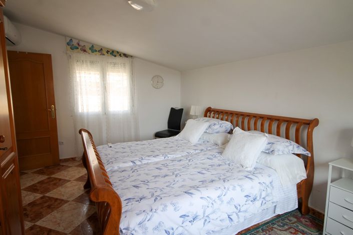 Image No.35-5 Bed Villa for sale