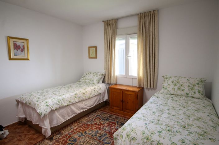 Image No.36-5 Bed Villa for sale