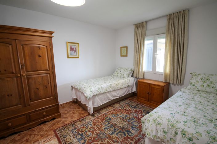 Image No.37-5 Bed Villa for sale