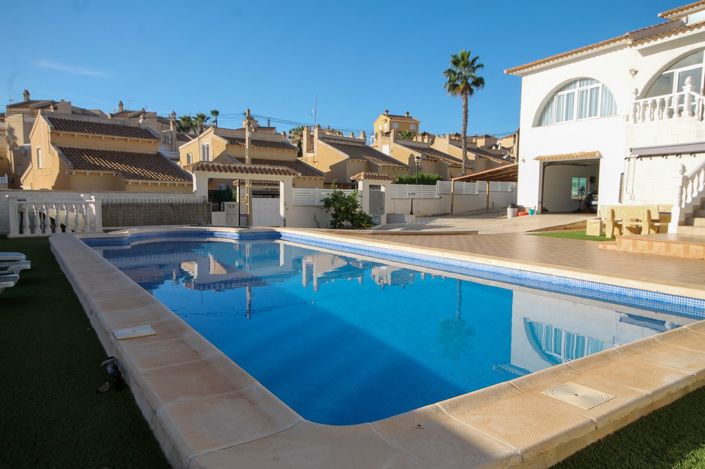 Image No.41-5 Bed Villa for sale