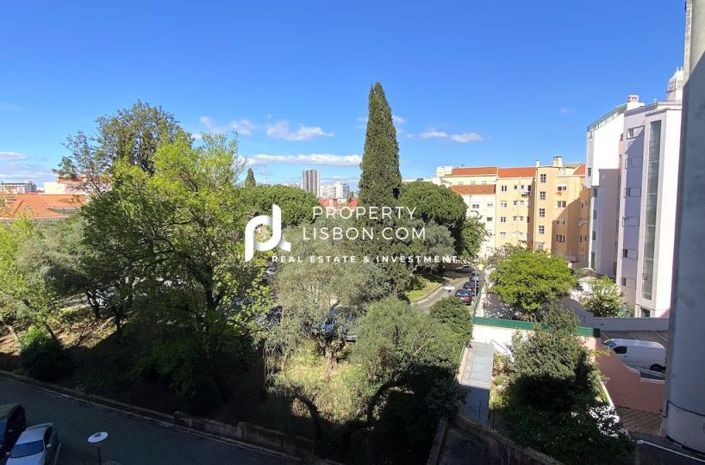 Image No.10-4 Bed Apartment for sale