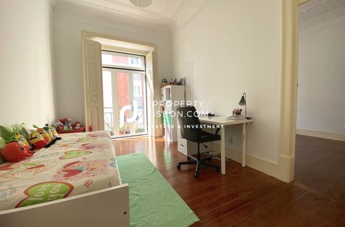 Image No.10-4 Bed Apartment for sale