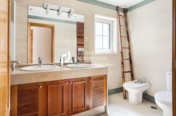 Image No.16-Villa de 4 chambres à vendre à Lisbon