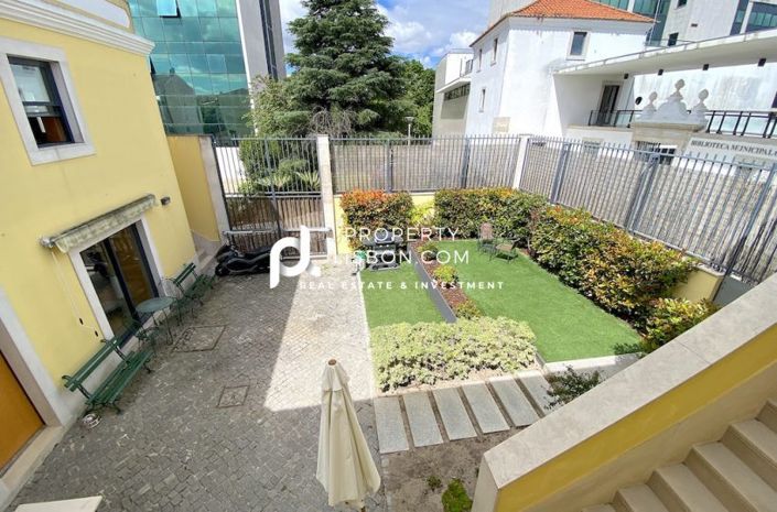 Image No.14-5 Bed Villa for sale