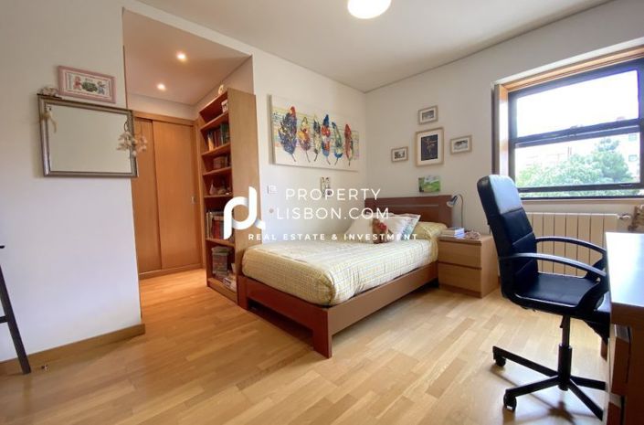 Image No.9-5 Bed Villa for sale