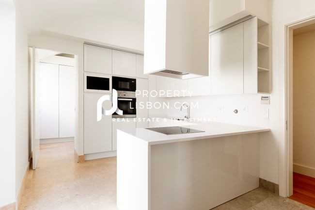 Image No.14-3 Bed Apartment for sale